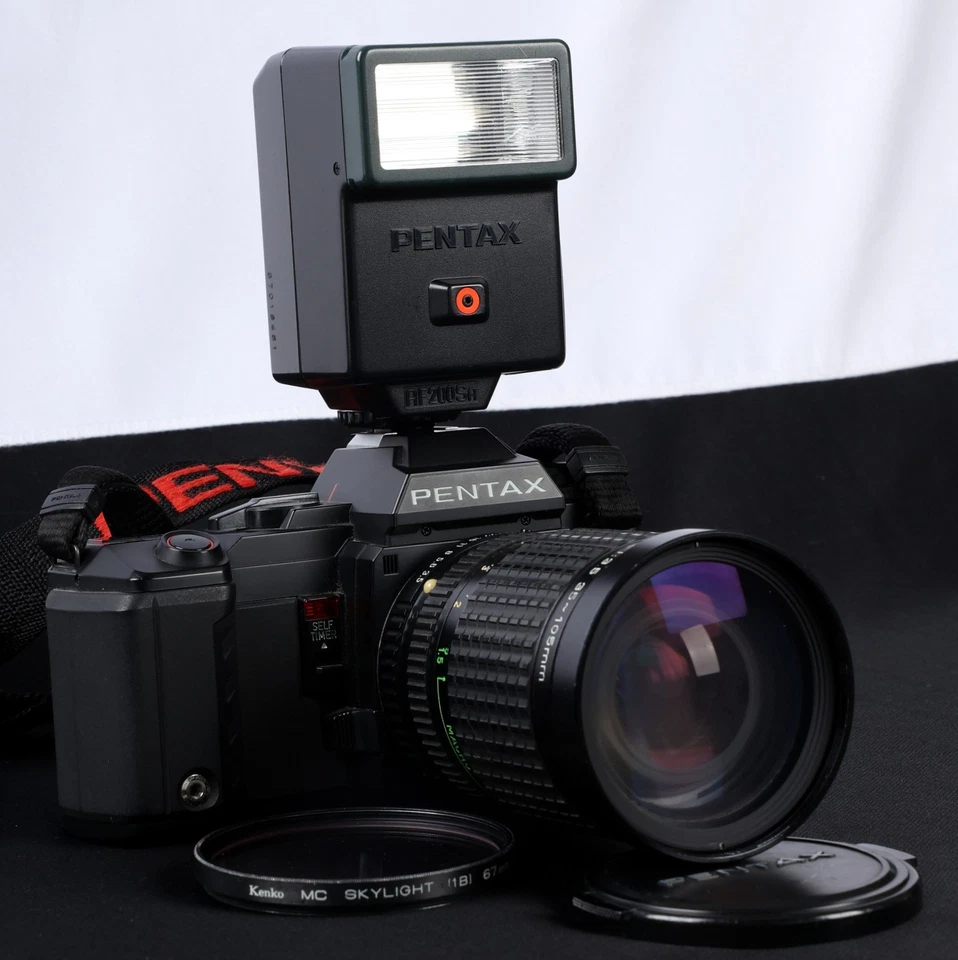 Pentax A3 Date S 35mm Film SLR + smc Pentax-A Zoom 35-105/3.5 Lens & AF200SA Kit - Image 3 of 4