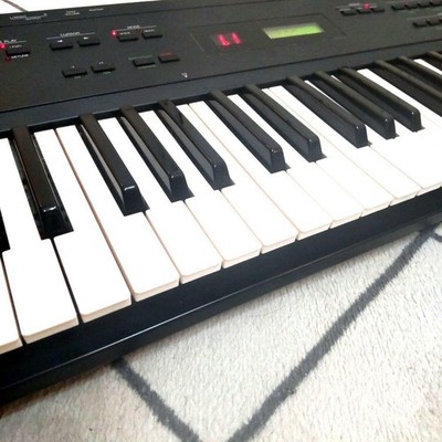 YAMAHA SY22 Synthesizer Keyboard 61 Keys Music equipment Operation