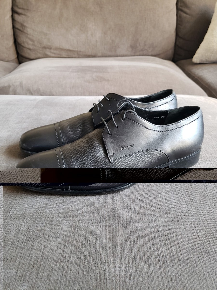 Size 10.5 - Salvatore Ferragamo Mens Textured Black Leather  display picture 1