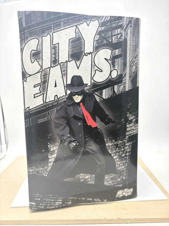 Boneco Mezco Toyz 2009 The Spirit Movie Deluxe 12" lacrado no pacote - Imagem 2 de 2