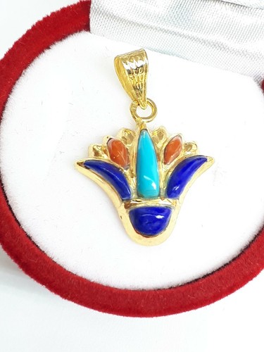 ANTIGUO EGIPCIO FLOR DE LOTO COLGANTE ORO AMARILLO 18K HECHO A MANO 1,34 Gr - Imagen 9 de 9