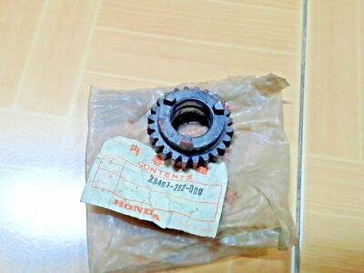 Honda Dream C72 C77 CA72 CA77 C78 Nebenwellengetriebe 3.24T NOS 23461-262-000