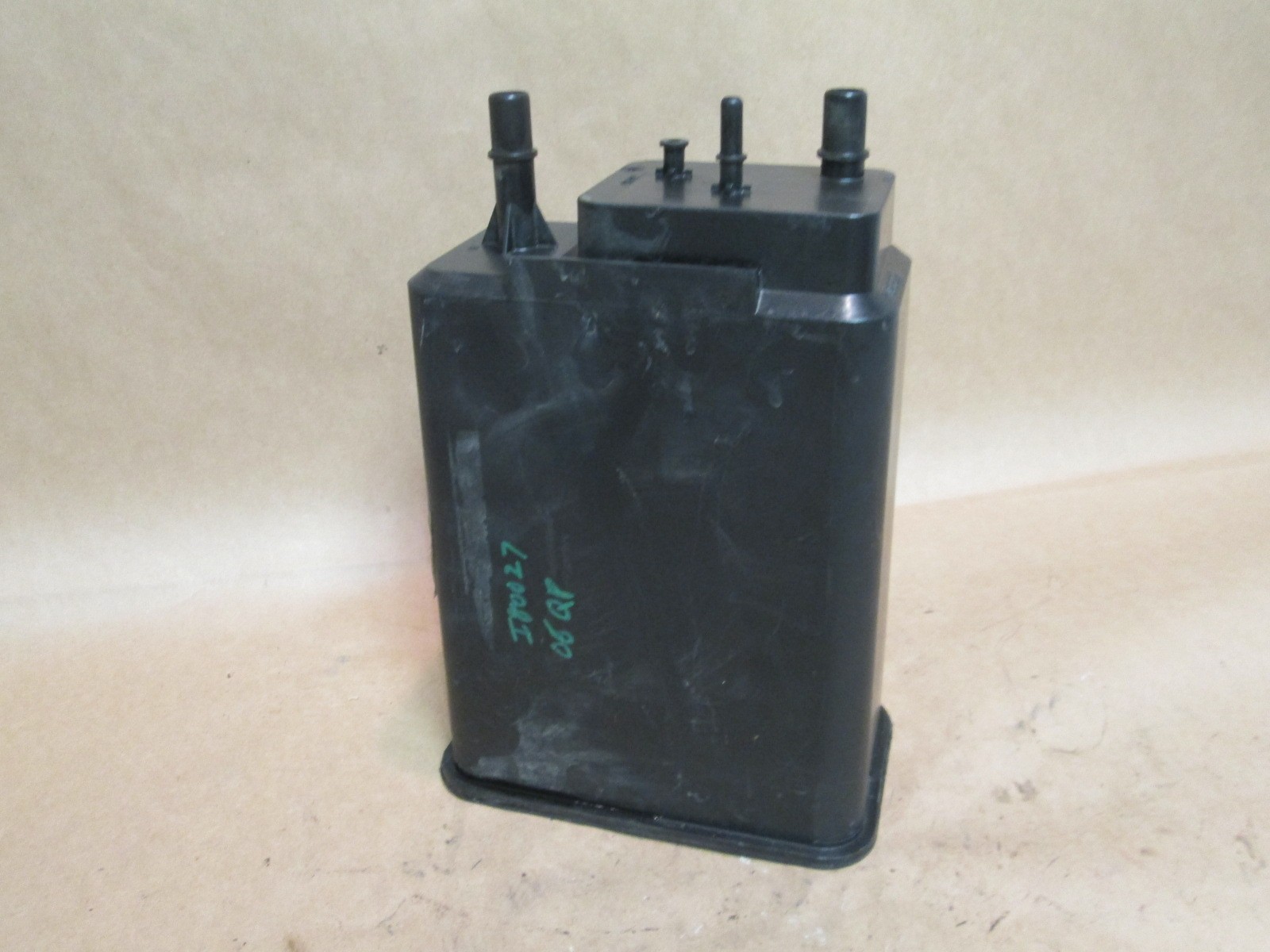 Maserati  Ferrari  - Fuel Vapor Filter Box / Canister Part # 220074