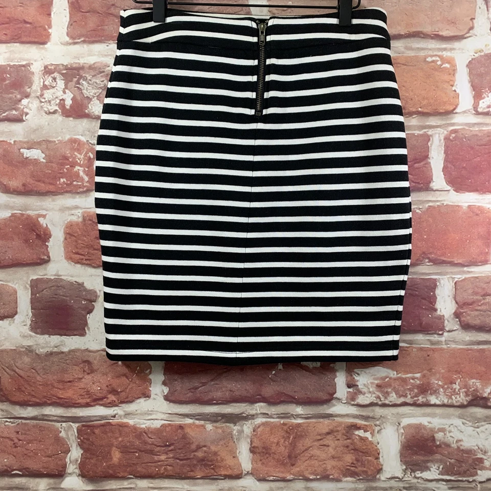 Falda Anthropologie Sanctuary para mujer pequeña negra blanca a rayas elástica informal Foto 3 de 4