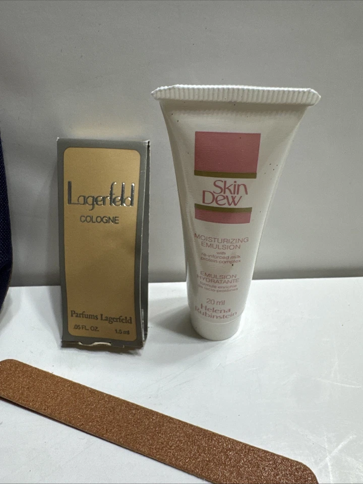 Kit de amenidades de viaje vintage TWA Airlines - frente a presión azul Foto 3 de 4