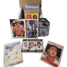 MLB Baseball Card lot Of 100 Mix of vintage and Modern  All cards in photos ship