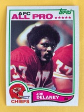 Joe Delaney 1982 Topps Rookie Football Card #112 - Kansas City Chiefs. rookie card picture