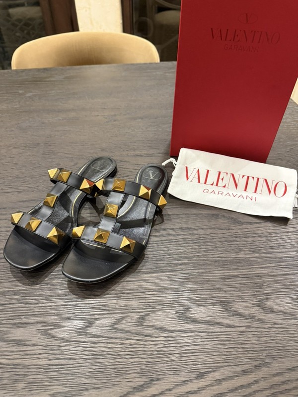VALENTINO Garavani Roman Stud Black Leather Slide Sandals Flats (Size W 41.5)