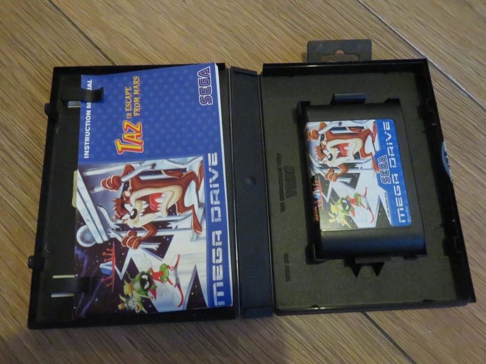 Sega Mega Drive PAL Taz in Escape From Mars Complete with Manual - Image 2 of 4
