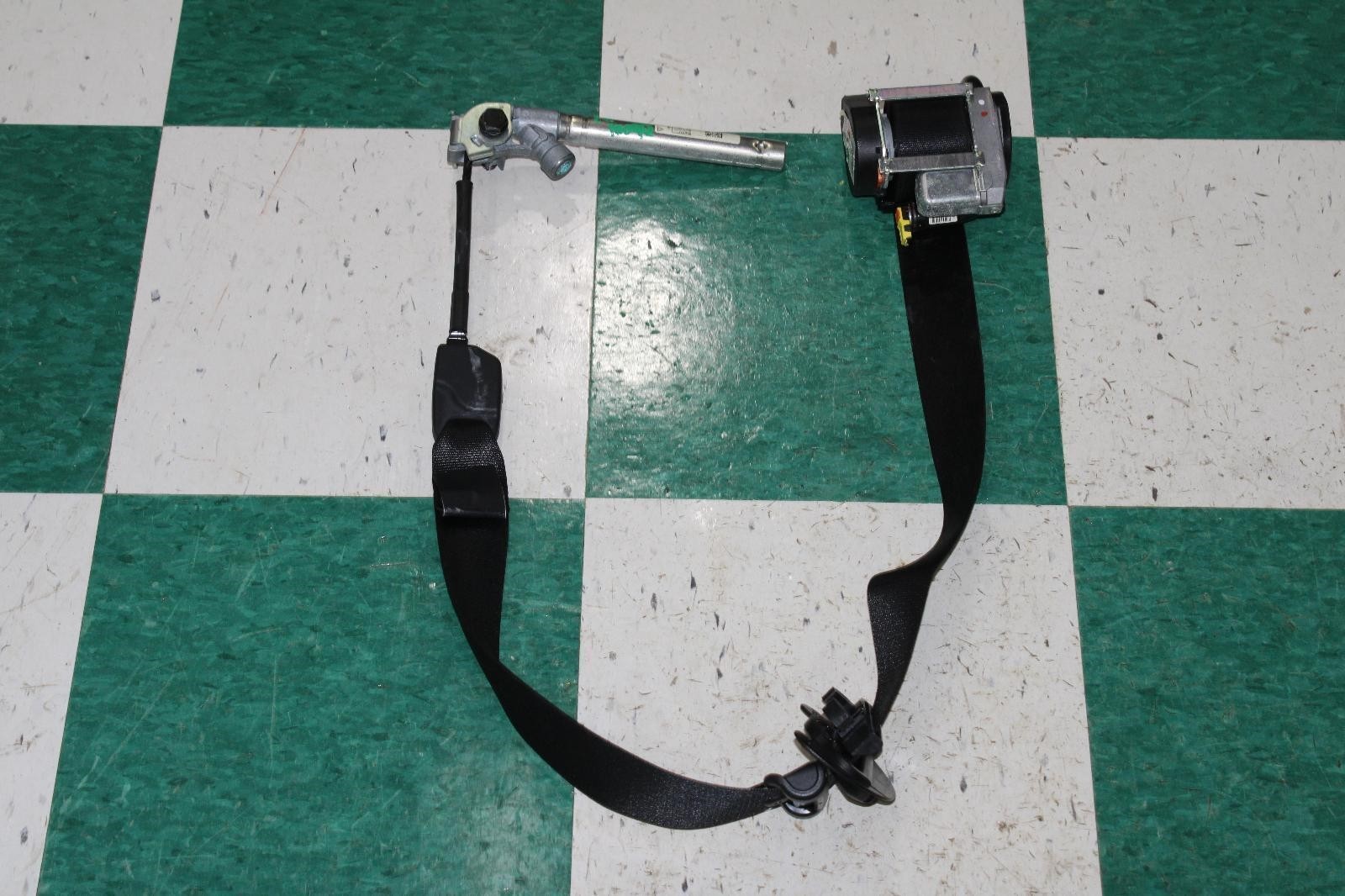 14-19 Ghibli Black Front Passenger Side Right RH Seat Belt Restraint OEM Factory