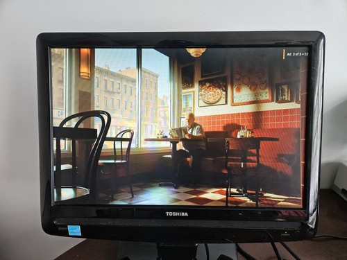 Toshiba 19AV500U 19" 720p Flatscreen LCD TV Retro Gaming Inputs- No Remote