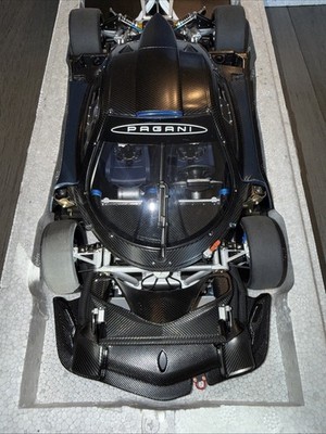 AUTOart 1/18 Pagani Zonda Revolution Blue Carbon Rare Collectible