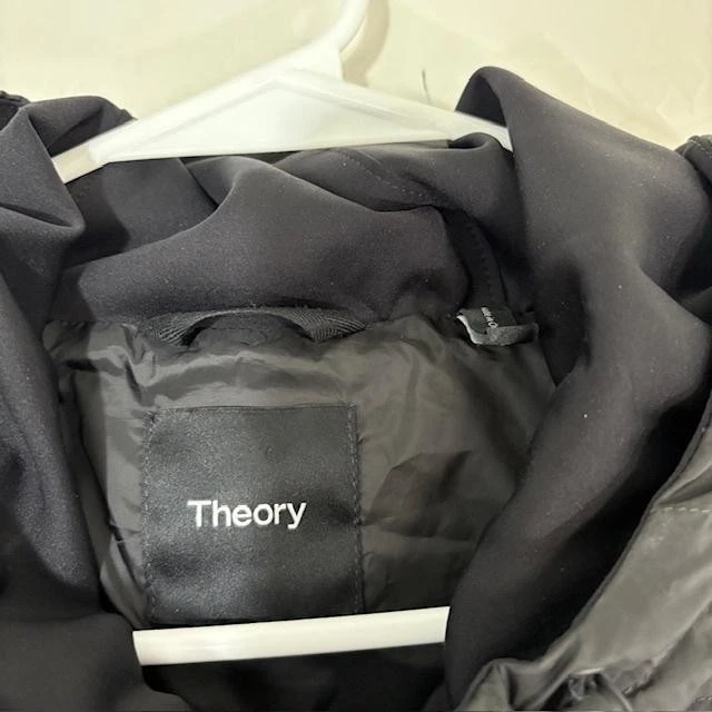 Chaqueta Theory Mujer Mediana Puffer Combo Tejido Tecnología Con Capucha Cremallera Completa Ligera Foto 3 de 4