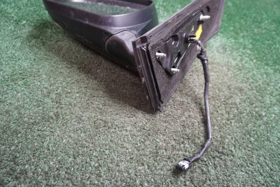 2011 2012 2013 2014 TOYOTA SIENNA DRIVER SIDE LEFT Door Mirror OEM 74867AA - Image 3 of 4