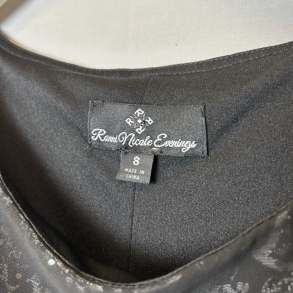 Vestido de noche Ronni Nicole para mujer 8 negro blanco funda de encaje negro mantón transparente Foto 3 de 4