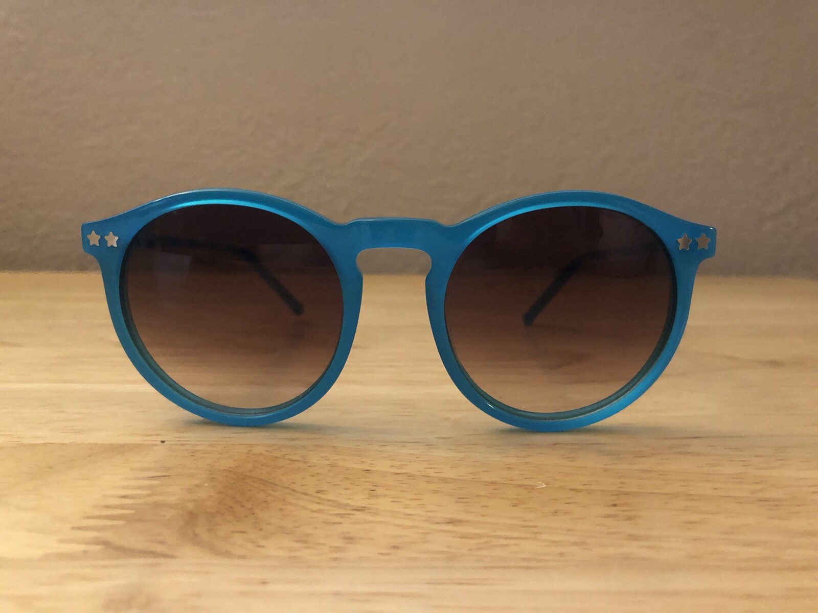 WILDFOX Steff Women’s Sunglasses - Translucent Bl… - image 2