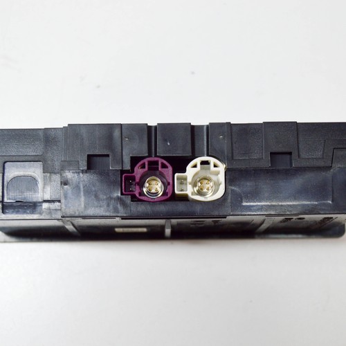 MERCEDES-BENZ C W205 C220 USB SD Connectors Sockets A2058200526 2016 - Picture 6 of 8