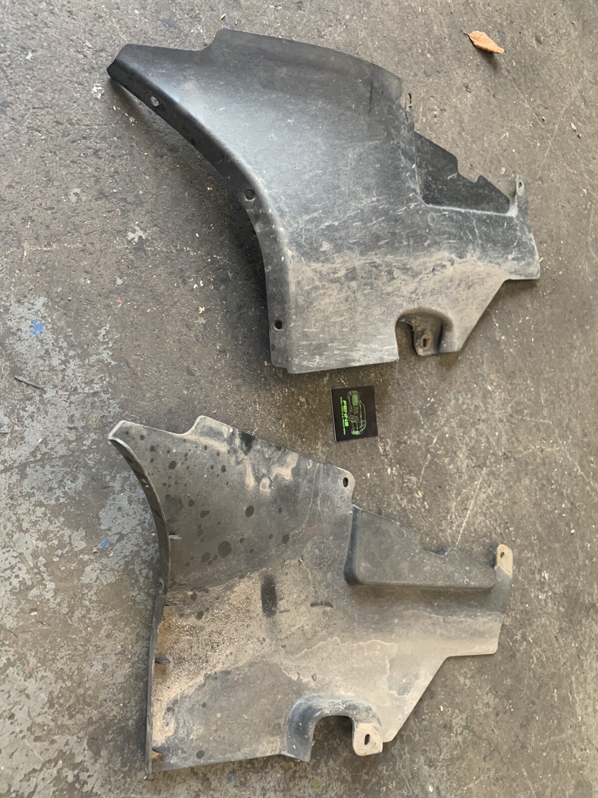 Chrysler 300c Front Plastic Mud Guard Skid Plate Crd Hemi 0510 eBay