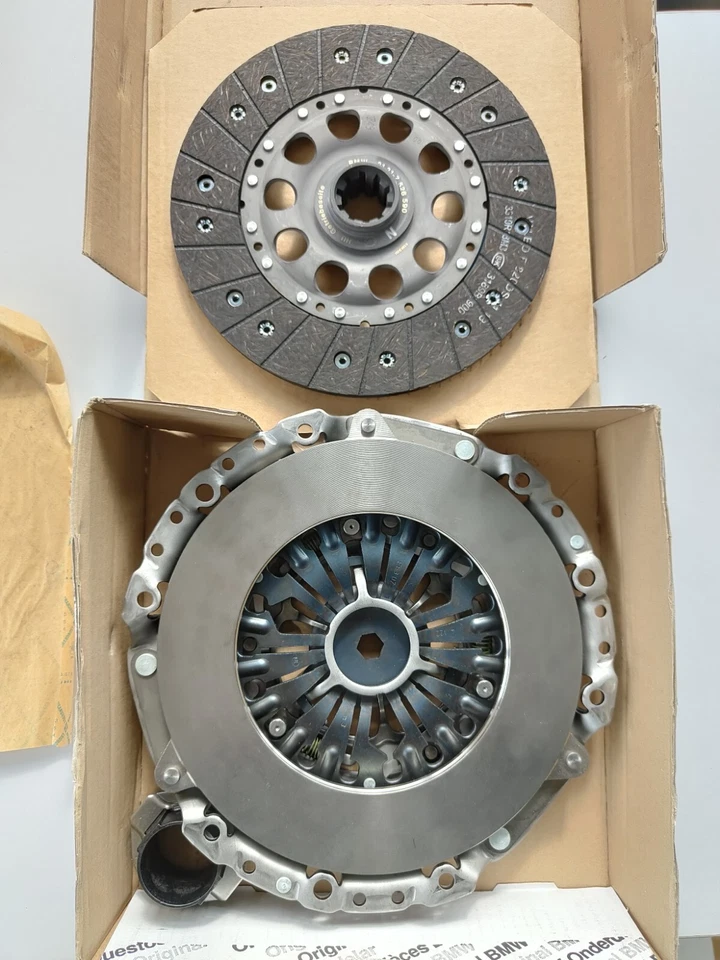 KIT FRIZIONE ORIGINALE BMW SERIE 3 E46 COD. 21207531845 - Immagine 2 di 4