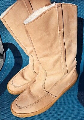 Woman's Vintage LL BEAN Leather  Mukluks/ Size 8