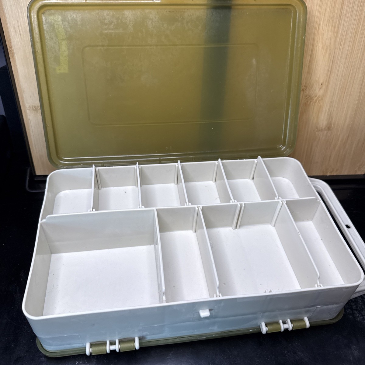 VTG South Bend Explorer Series Utility-Type Fishing Tackle Box 2