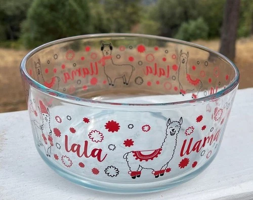 PYREX CHRISTMAS  7" Bowl Fala Lala Llama Holiday Festive Snack Bowl
