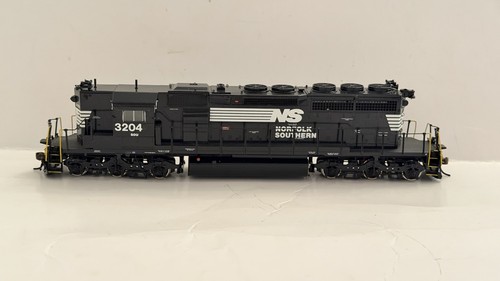 Overland Models HO SRR SD 40-2 #3199-3216 LocoNorfolk Southern #3204 latón | Zustand: Used
