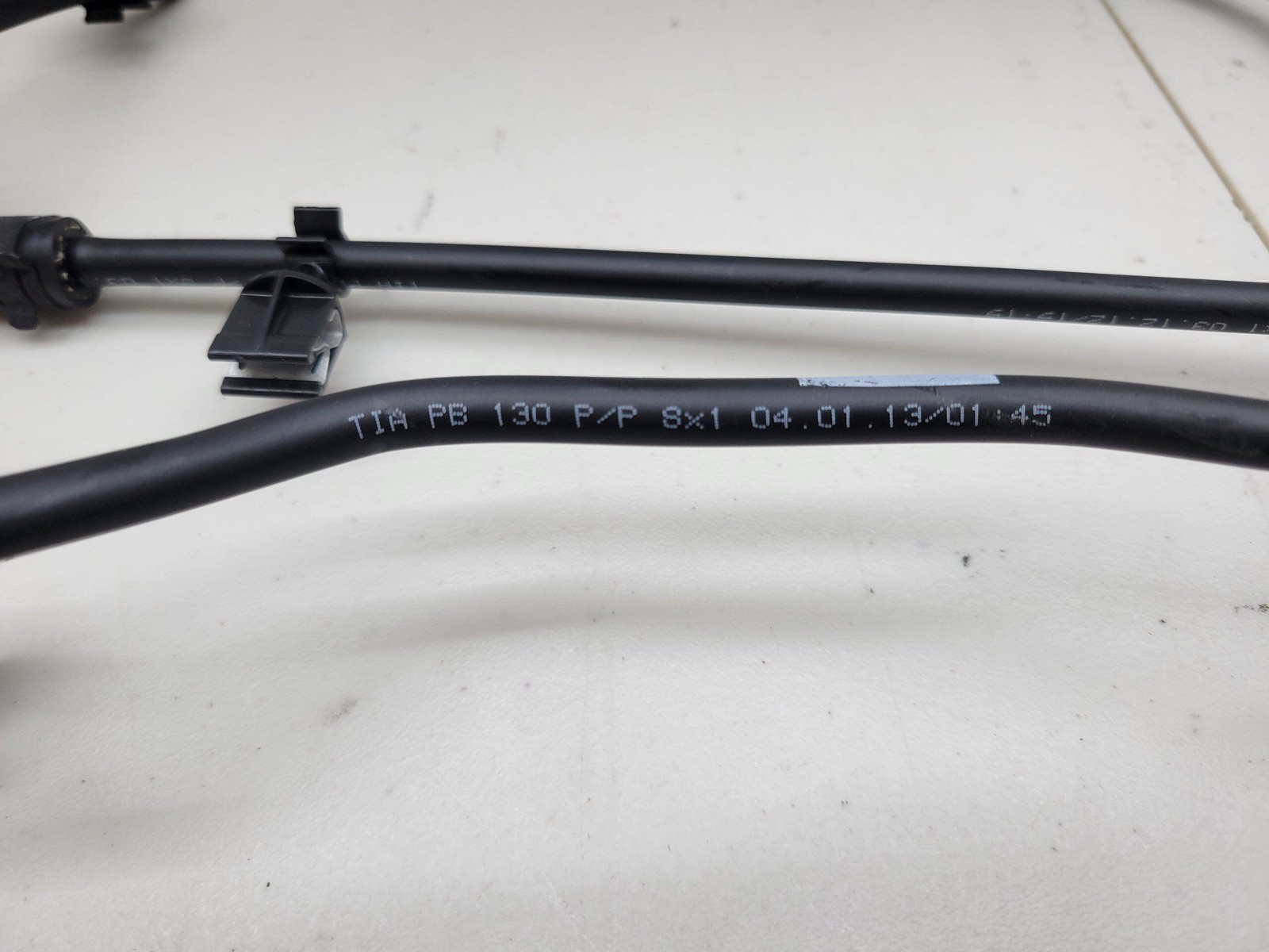Bentley GT  2011-2018 Radiator Ventilation Duct Hose Pipe 3W0121632