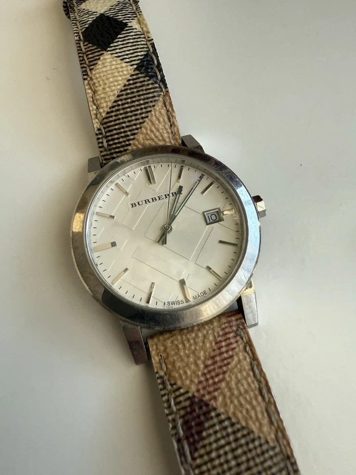 Reloj de pulsera Burberry BU9025 para mujer Foto 2 de 3