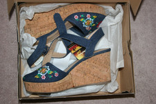 Skechers Denim Platform Sandals-Flower Angel*3.5 inch Heels-in Box-Never Used