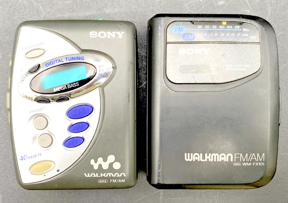 (2) REPRODUCTORES DE CASSETTE AM/FM SONY WALKMANS WM-FX101 Y AVLS + AURICULARES KOSS TM602 Foto 2 de 4