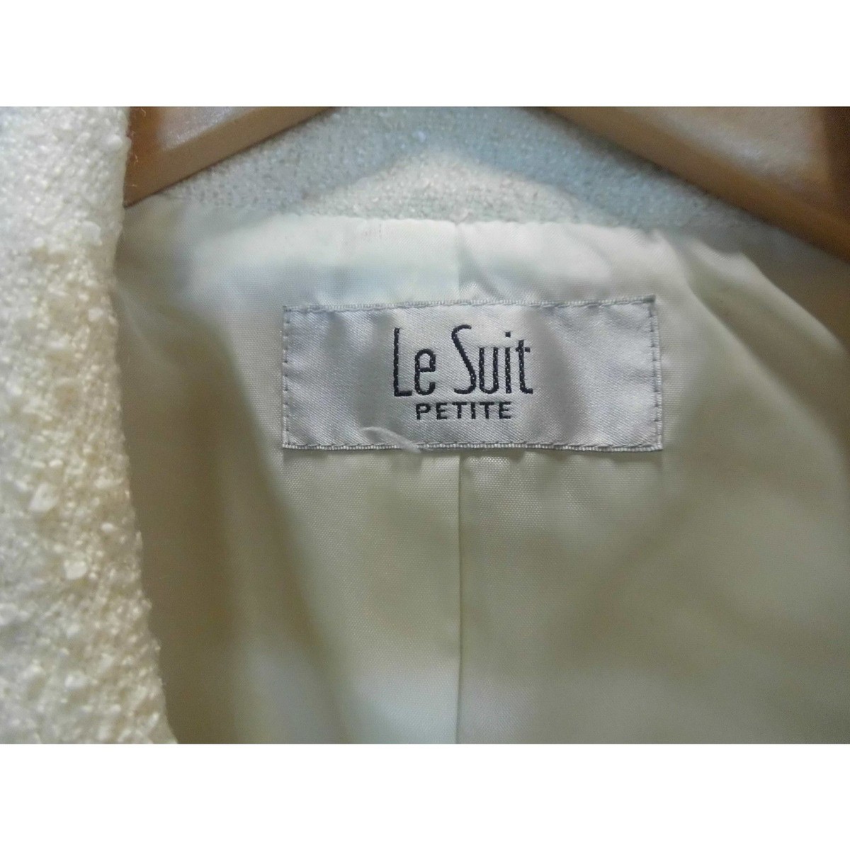 Le suit Cream 3 button front skirt suit View 3
