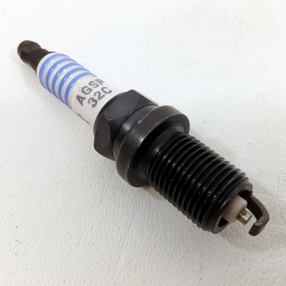 New Genuine Ford SP-406 / AGSP32C Ignition Spark Plug Plugs  LOT OF 4 - Image 2 of 4