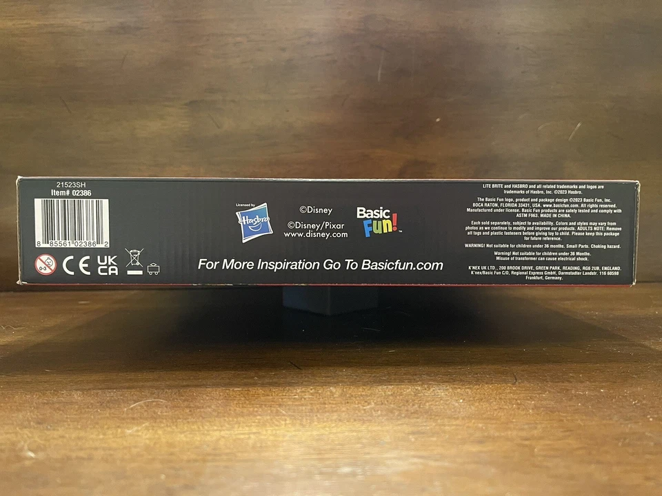 Lite Brite Super Brillante HD - Disney Pixar 100 Años Retro Reimaginado por Hasbro Foto 3 de 4