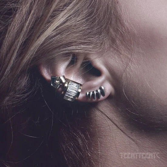 Pendientes Veneno Eco INEZ By Boe Chapados en Oro 14K con Bolsa Original Hechos en EE. UU. Foto 3 de 4