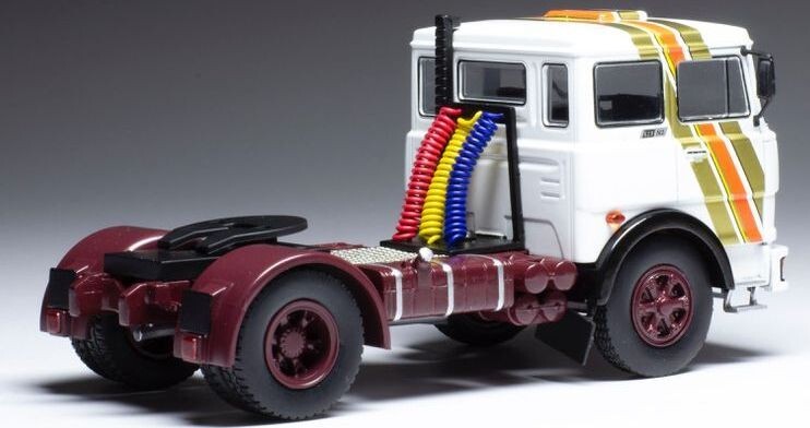 IXO MODEL TRUCKS FIAT 619 N1 CAB UNIT WHITE 1961 1-43 SCALE TR126