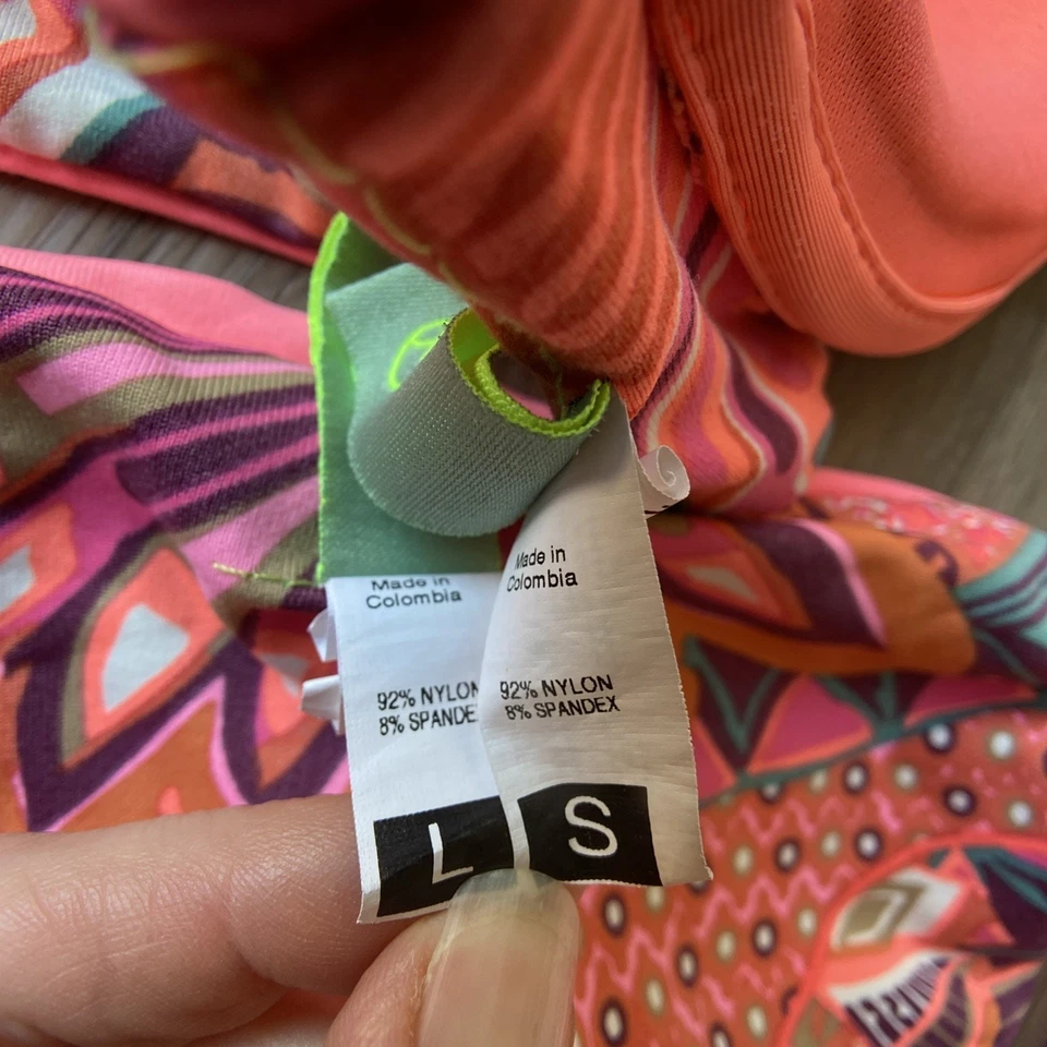 Top de Biquíni Anthropologie Maaji Tamanho P Parte Inferior Tamanho G Multi Estampa Funky Gráficos - Imagem 4 de 4