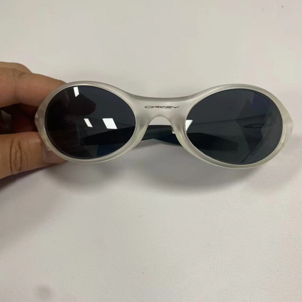 Gafas de sol Oakley de colección chaqueta recta marco transparente lentes negras Foto 4 de 4