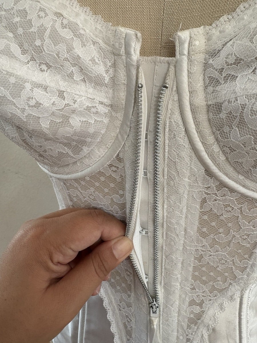Rare Fredericks of Hollywood VTG White Lace Bustier Corset Zip