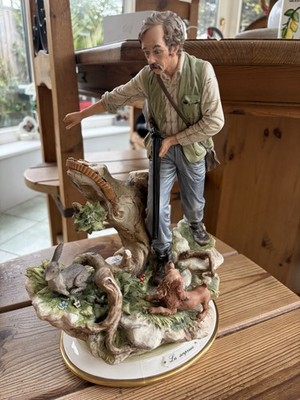 Extrem seltene Capodimonte Porzellan Figur - Der Jäger mit Hund und Hase