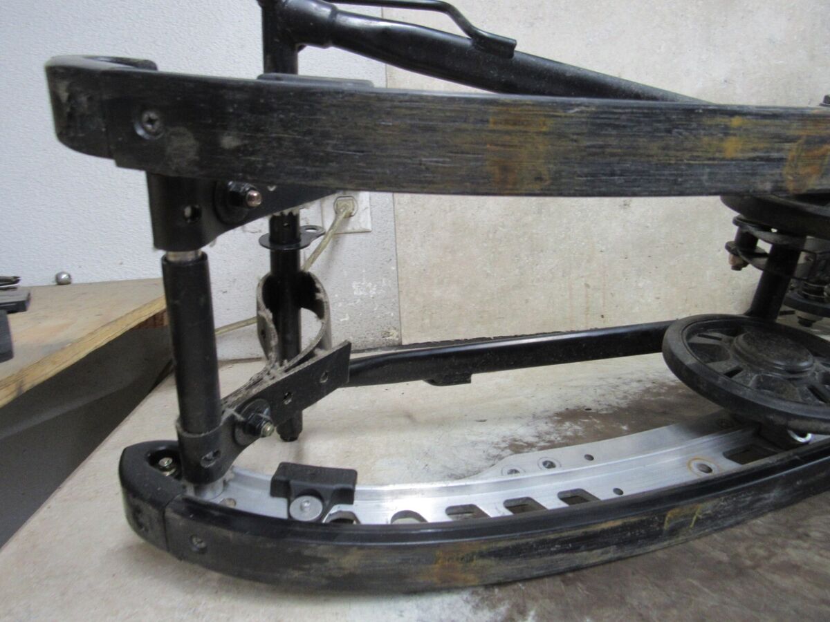 14 SKI DOO SUMMIT SPORT XP 800 REAR SKID 154 SLIDE RAILS 14 SKI DOO SUMMIT SPORT XP 800 REAR SKID 154 SLIDE RAILS