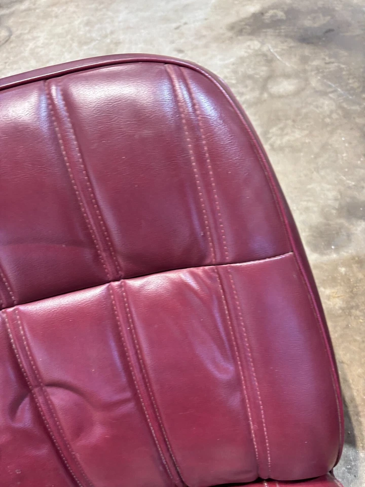 1972 1980 DODGE PLYMOUTH B100 RAMCHARGER TRAILDUSTER RED BUCKET SEATS - Image 3 of 4