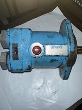 VICKERS 432092 MOTOR MFB10 UY 31 Untested