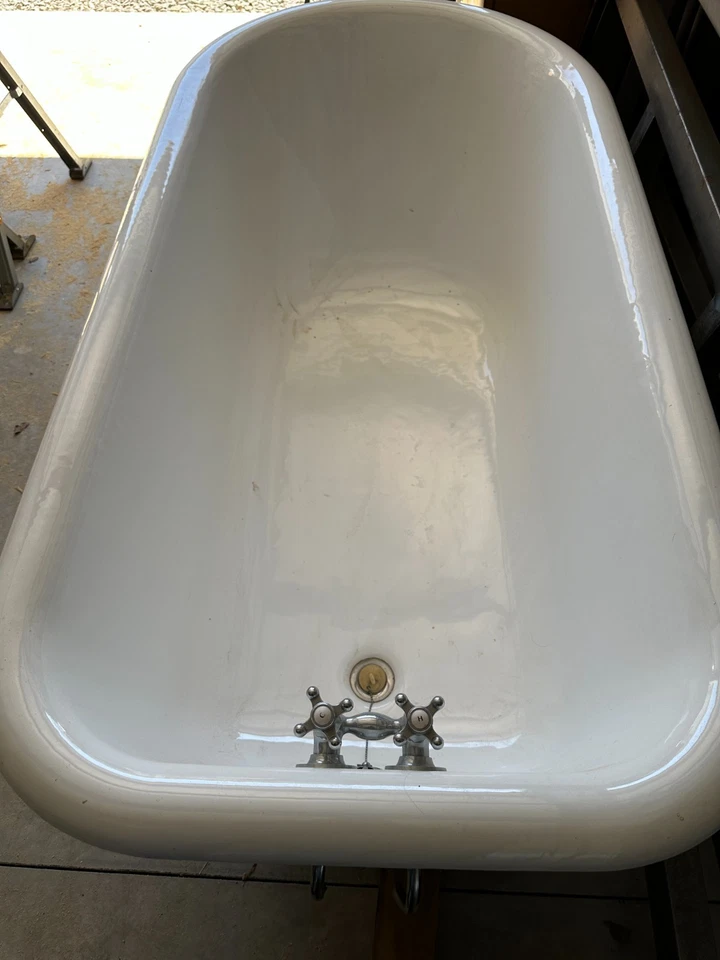 America Standard White Porcelain Cast Iron Bath Tub w/ Crome Lion Feet & Faucet - Image 4 of 4