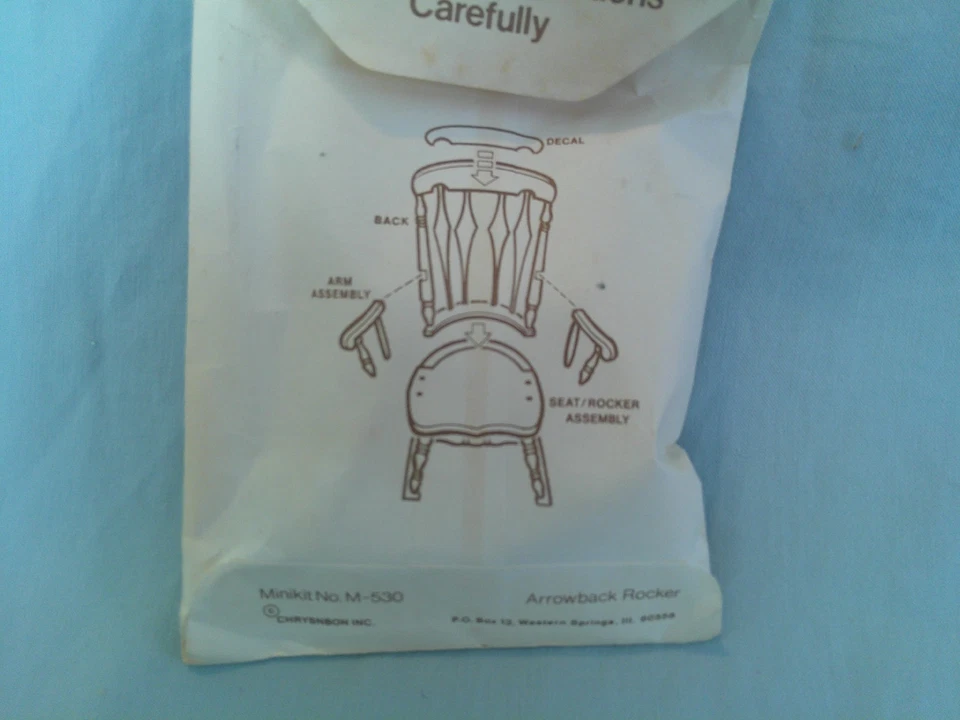 Mini Kit Heritage in Miniatures Chrysnbon White Arrowback Rocker M-530 Não Usado! - Imagem 3 de 4