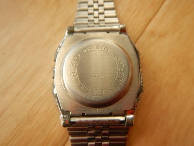 Casio 155 B817 Digital Square Watch Collectible Rare Vintage