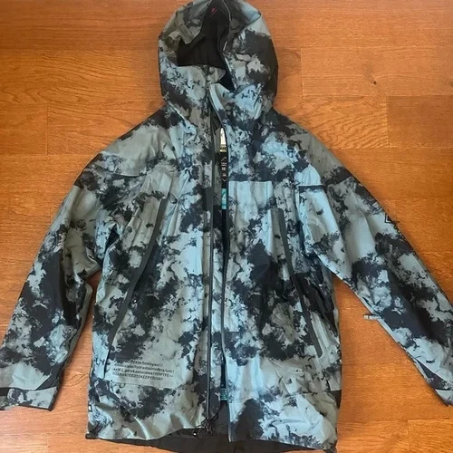 686 Men's GLCR GORE-TEX Hydrastash Sync Jacket - Small (Never worn)