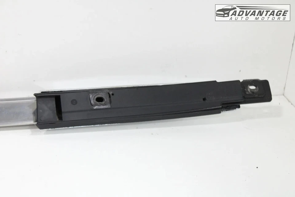 Lincoln Navigator Long U554 2018-2024 portaequipajes de riel izquierdo portaequipajes OEM Foto 4 de 4