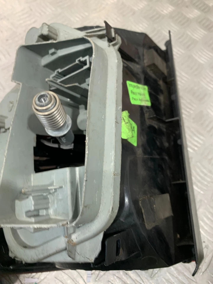 Luz trasera del lado del pasajero Volkswagen Fox 2006 5Z0945095 #2 Foto 4 de 4