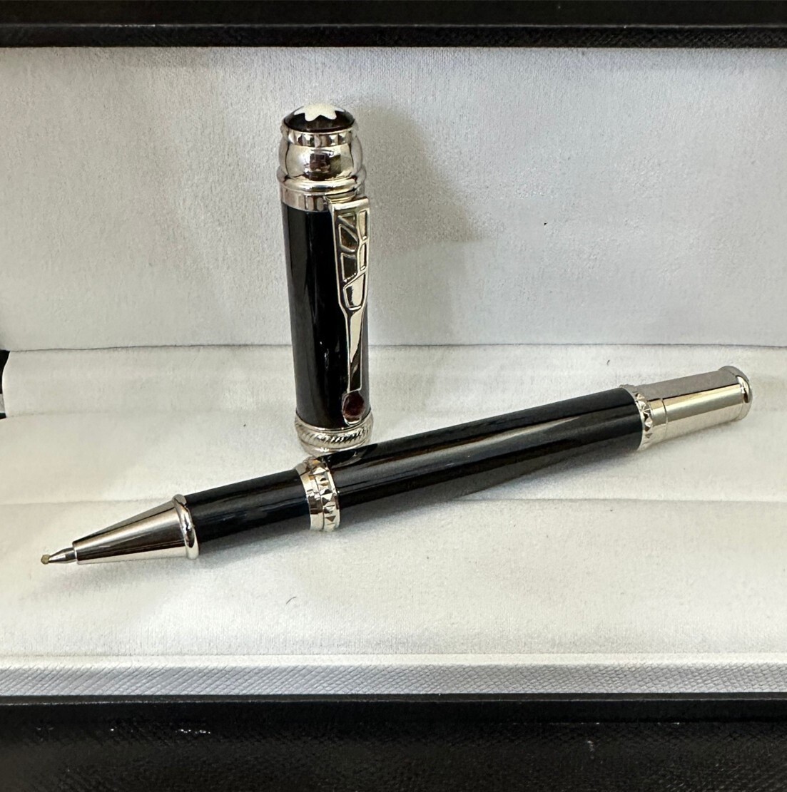 Deluxe Writers Series Bright Black - Silver Clip 0.7mm Rollerball Pen No Box